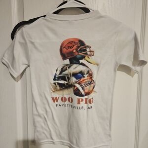 Laughing Giraffe Kids Short Sleeve  Size 6 Arkansas Razorbacks Football Graphic